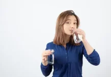 Waspada, Kurang Minum Bisa Merusak Mood dan Fokus
