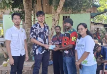 Edward Banua dan Rian Hendrik Hadiri Makan Sumbang, Serahkan Bantuan
