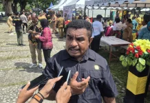 Ketua DPRK Yapen: Hari Ini Yapen Punya Motif Batik Sendiri