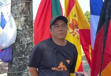 Menjelang Piala Dunia Pedagang Musiman Atribut Piala Dunia Ramai Yapen
