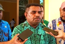 Masyarakat Datangi Gedung DPRK Yapen, Sampaikan Aspirasi Aksi  Demo Damai
