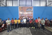 Kapolres Yapen Resmi Tutup Turnamen Badminton Kapolres Cup