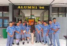 Sampah Plastik Jadi Paving Blok, Inovasi Siswa SMA Negeri 1 Serui Raih Apresiasi
