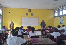 SMP Negri 1 Serui Gelar MPLS Kepada 278 Siswa Baru