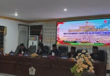 Ketua DPRK Waropen Buka Paripurna Bahas LHP BPK APBD 2025