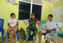 Babinsa Sosialisasikan Penerimaan Bintara dan Tamtama PK TNI AD Kampung Sarawand