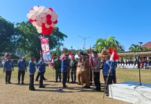 Pemda Yapen Kick Off Pengibaran Benderah Merah Putih