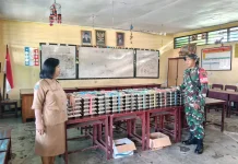 Babinsa dan Guru, Distribusi MBG di SD YPK I Effata Serui