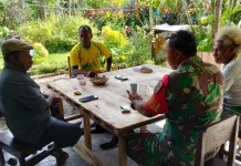 Babinsa Warbah Ajak Warga Sukseskan HUT RI