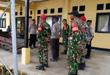 Sinergi TNI-Polri Perkuat Keamanan jelang HUT RI 81 Yapen Barat