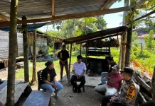 Polres Waropen Koordinasi Persuasif Terkait Pemalangan SMPN Khemon Jaya