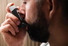 Batuk akibat Abu Vulkanik: Gejala Iritasi Biasa atau Tanda Infeksi?
