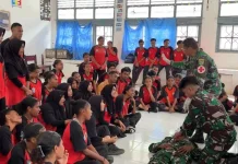 Polkes 17.09.04 Serui Bekali Siswa SMA Bantuan Hidup Dasar