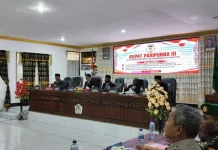 Ketua DPRK Waropen Buka Rapat Paripurna III