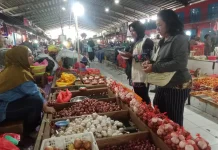 Update Harga Barang Kebutuhan Pokok Lainnya di Pasar Aroro-Iroro Serui Bervariasi