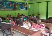 Ulangan Mid Semester SD Negeri Kando Terkendala Keterbatasan Fasilitas Belaja
