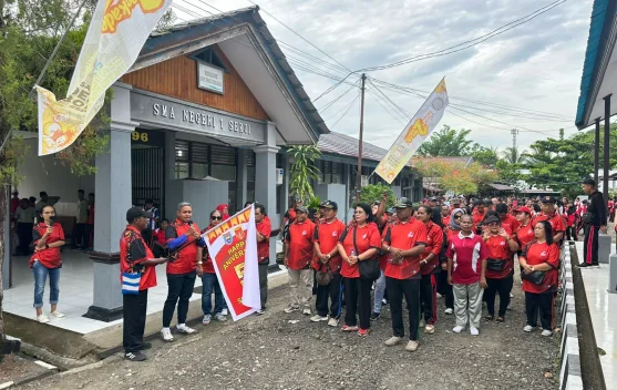 Langkah Sehat Pelajar Warnai HUT Ke-57 SMAN 1 Serui