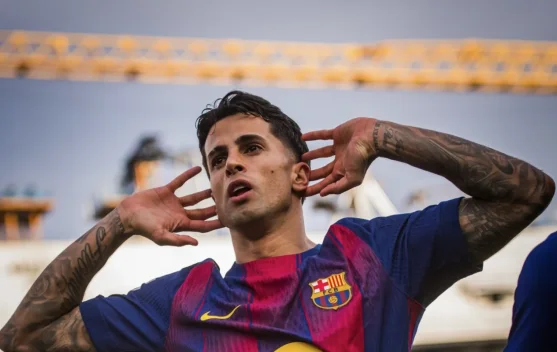 Cancelo Gol Perdana dalam Comeback Bersama Barcelona