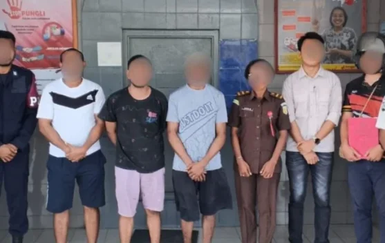 Resnarkoba Polres Yapen Serahkan Dua Tersangka Kasus Ganja Tahap II