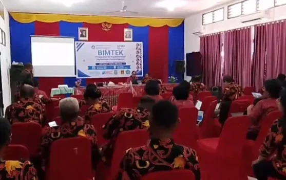 Kepala SMA Onate Serui Dorong Guru Terapkan Hasil Bimtek