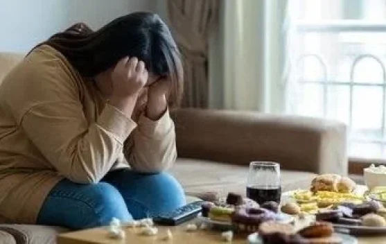Kenapa Kita Sering Ingin Makan saat Sedang Stres?