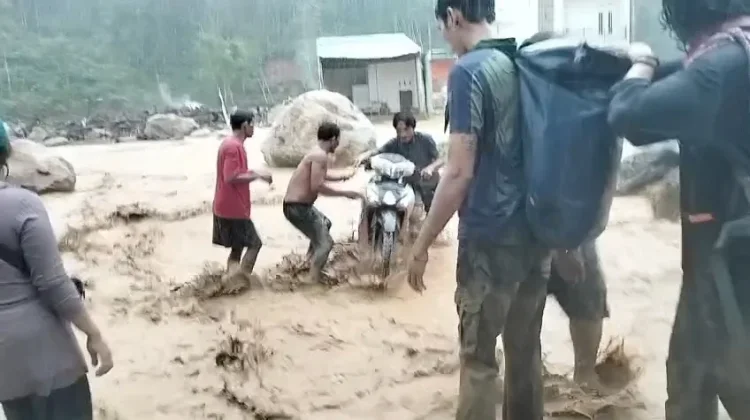 Kerusakan Hulu Sungai Penyebab Banjir Berulang di Tapteng
