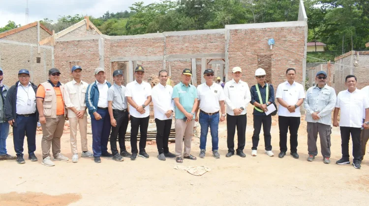 Sekda Kota Sibolga Tinjau Progres Pembangunan Huntap Aek Parombunan