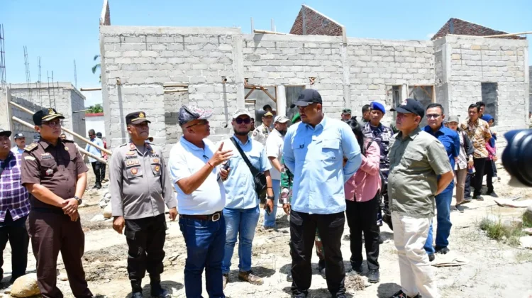 Gubsu dan Wabup Tapteng Tinjau Percepatan Pembangunan Huntap