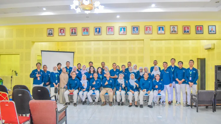 Direktur TMB Motivasi Pegawai RRI Sibolga lewat Sharing Session