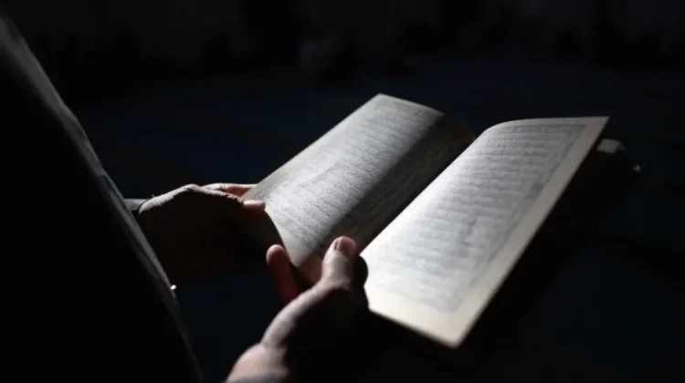 setelah Imsak Dianjurkan Baca Al-Qur’an, Ini Poin Pentingnya