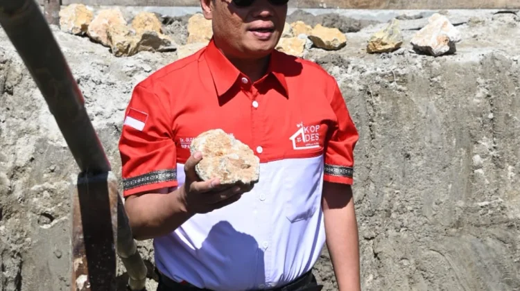 Bupati Humbang Hasundutan Letak Batu Pertama KDMP Hutabagasa Desa Baru