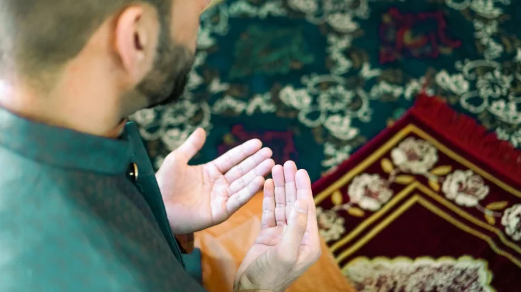 Waktu Sahur, Momen Tepat Memanjatkan Doa