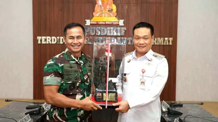 Bupati Humbahas Melakukan Pertemuan Dengan Danpussenif, Bahas Berbagai PSN