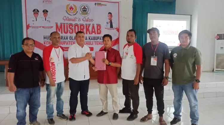 Thomson Terpilih Aklamasi Pimpin KONI Tapteng