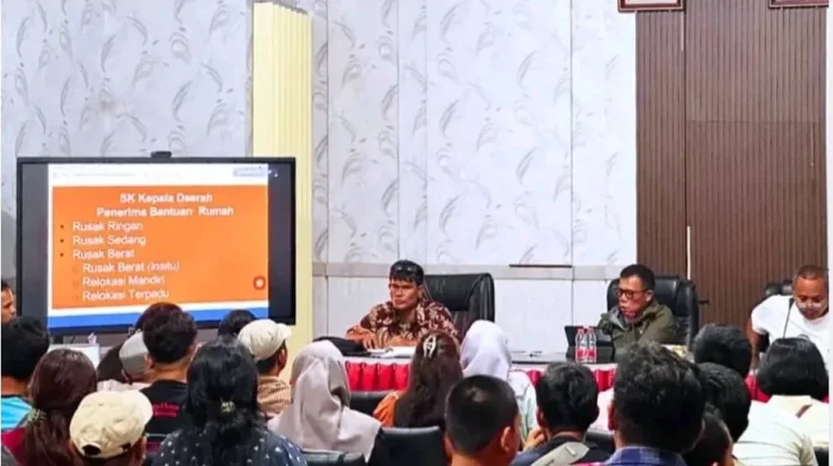 Bupati Tapteng Tekankan Percepatan Pendataan Korban Pascabencana