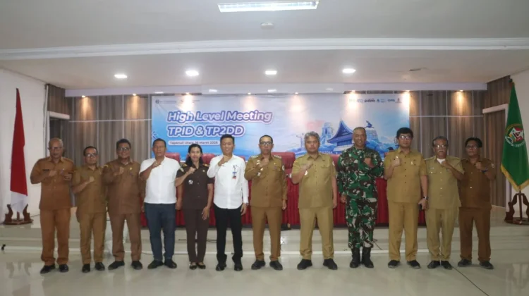 Bupati Taput Pimpin High Level Meeting TPID dan TP2DD jelang Idul Fitri