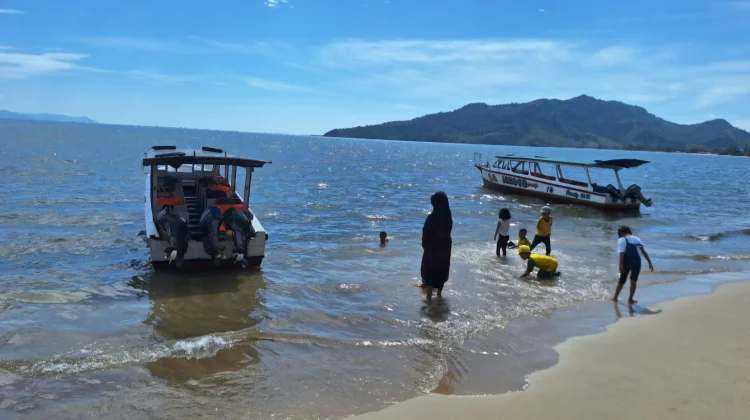 Wisata Pantai, Awasi Anak Selalu