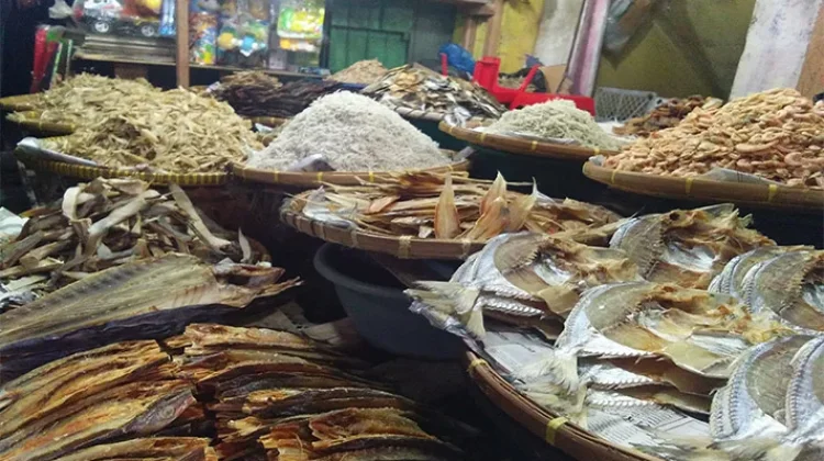 Diburu Pemudik, Harga Ikan Asin dan Teri Naik