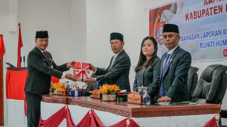 Bupati Humbang Hasundutan Sampaikan LKPj Tahun 2025