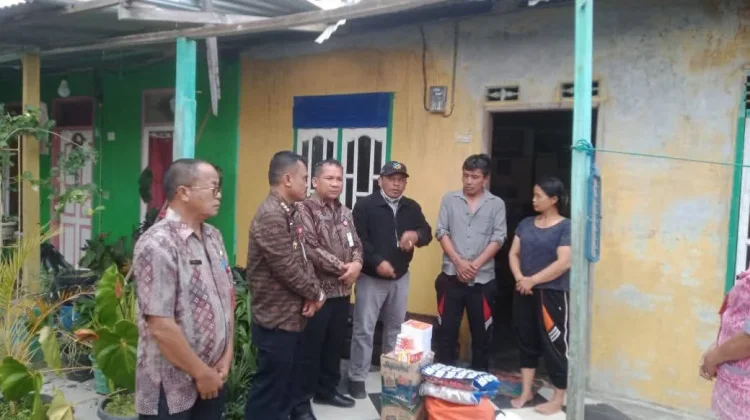 Pemkab Humbahas beri bantuan korban angin kencang di Doloksanggul