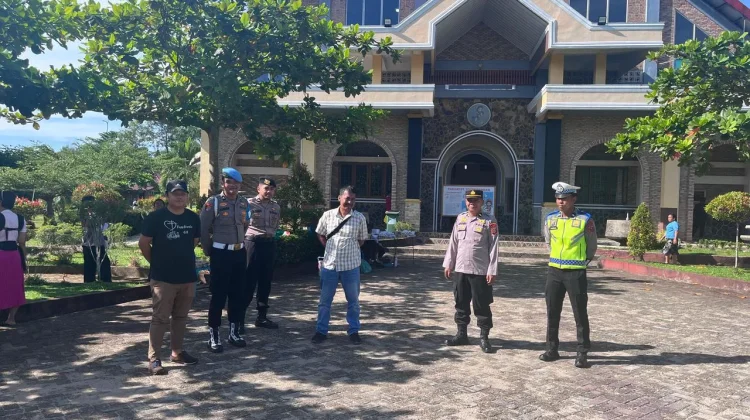 Polres Tapteng Gelar Patroli Pengamanan Ibadah Minggu