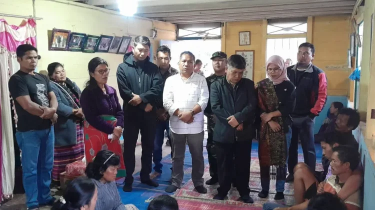 Pemkab Humbahas kunjungi keluarga korban tenggelam di Desa Sipituhuta