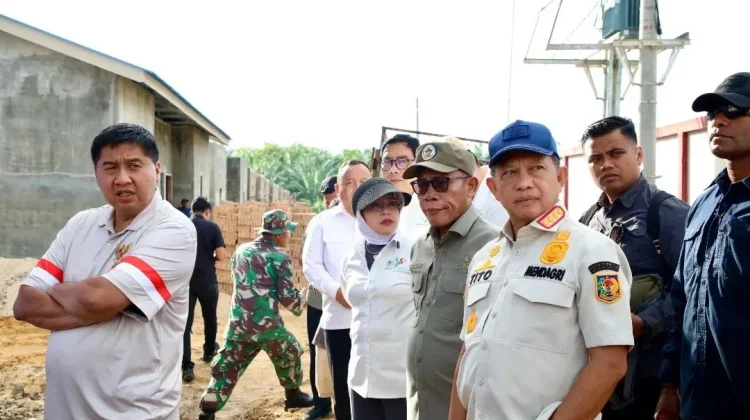 Tito Tekan Pemkab Tapteng Percepat Data Penerima Bantuan