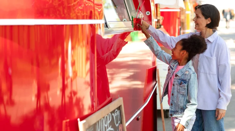 Tren Pop-Up Shop Keliling Strategi Jualan Gen Z