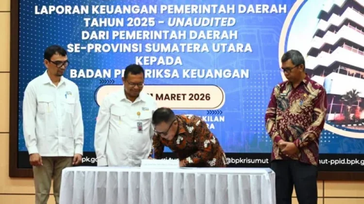 Pemkab Tapteng Serahkan LKPD 2025 ke BPK RI