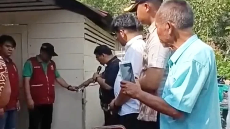 Uskup Sibolga Resmikan Pipanisasi Air Bersih Desa Rampa Kecamatan Sitahuis
