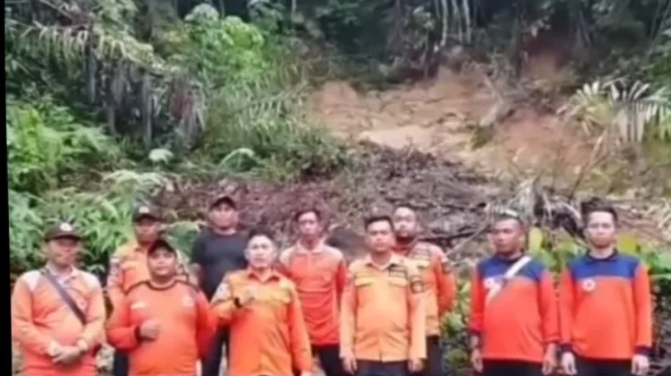 BPBD Tapteng Pantau Kondisi Perbukitan Panakkalan Pasca Longsor