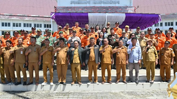 Bupati Humbahas pimpin apel siaga bencana dan beri bantuan logistik