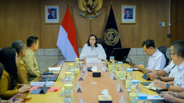 Bupati Humbang Hasundutan Audiensi ke Menteri Pariwisata