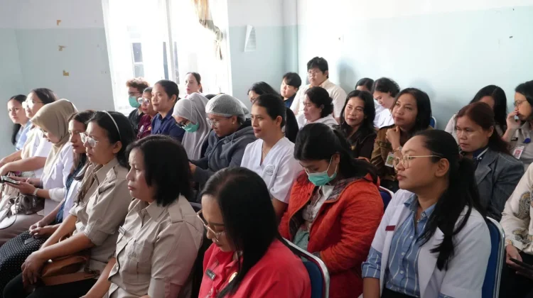 Bupati Humbahas Hadiri Kick Off Vaksin MR Tenaga Kesehatan di RSUD Doloksanggul